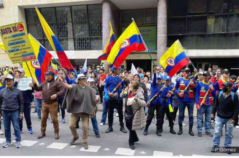 Screenshot 2025-05-28 at 13-59-26 INSURRECCION_1001-WEB.pdf