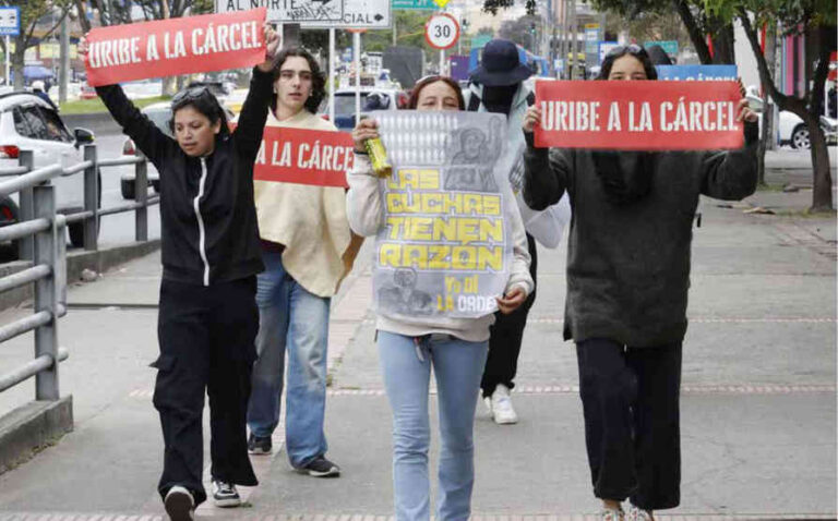 Screenshot 2025-08-04 at 14-51-30 INSURRECCION_1011-WEB.pdf