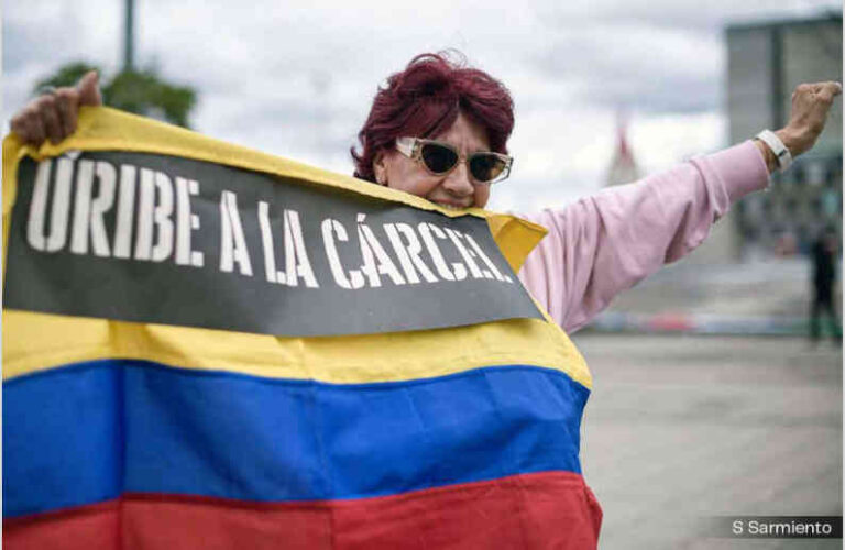 Screenshot 2025-08-04 at 15-52-27 INSURRECCION_1011-WEB.pdf