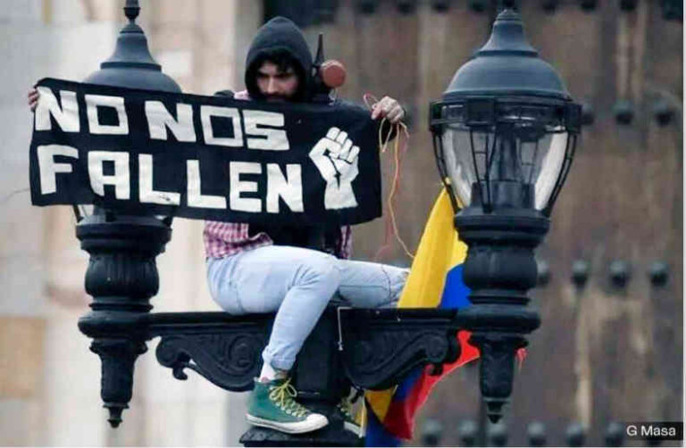 Screenshot 2025-12-22 at 15-07-39 INSURRECCION_1031-WEB.pdf