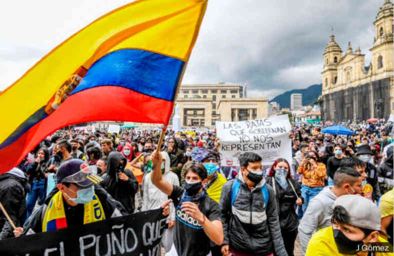 Screenshot 2025-12-30 at 12-35-26 INSURRECCION_1032-WEB.pdf