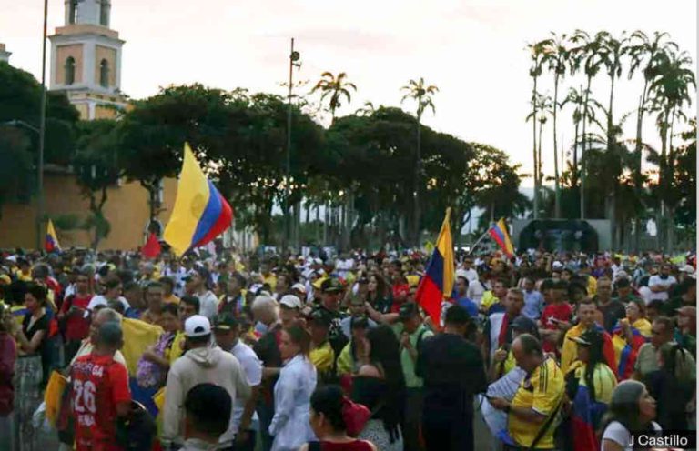 Screenshot 2026-01-19 at 19-11-36 INSURRECCION_1035-WEB.pdf