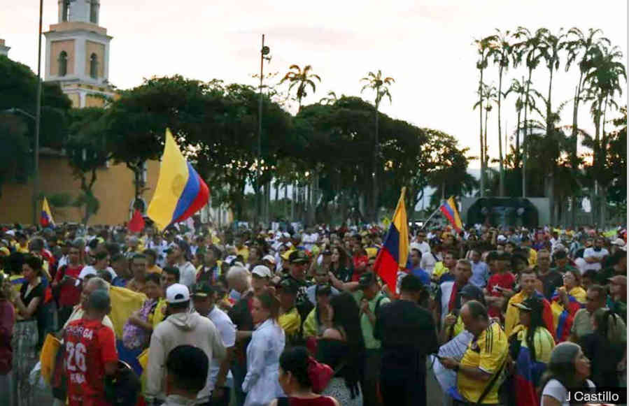 Screenshot 2026-01-19 at 19-11-36 INSURRECCION_1035-WEB.pdf